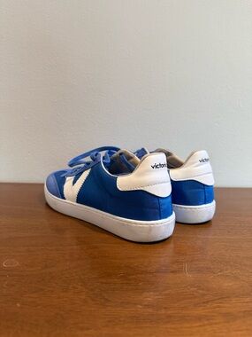 Women’s Victoria Blue & White Canvas Sneakers